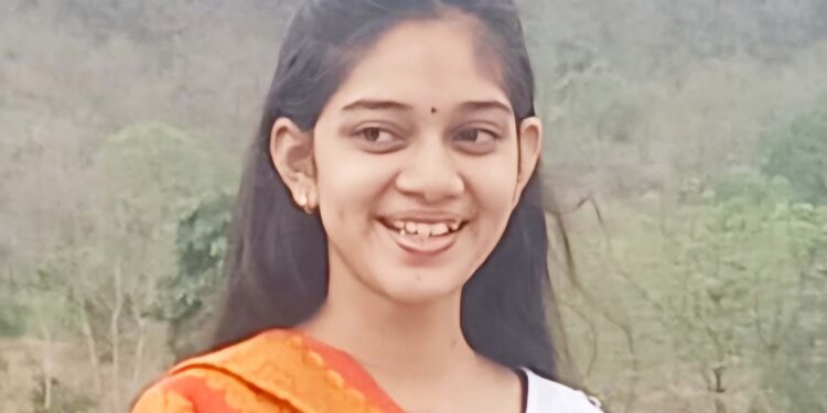 जेसिका घारे प्रथम