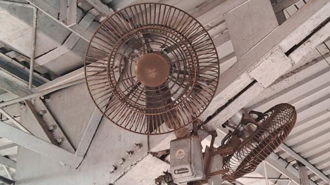 प्रवाशांच्या अंगाची लाही लाही