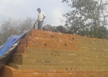 अवकाळीमुळे वीट व्यवसाय चिंताग्रस्त