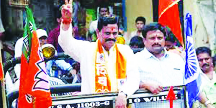 राजन विचारे यांचा उमेदवारी अर्ज दाखल