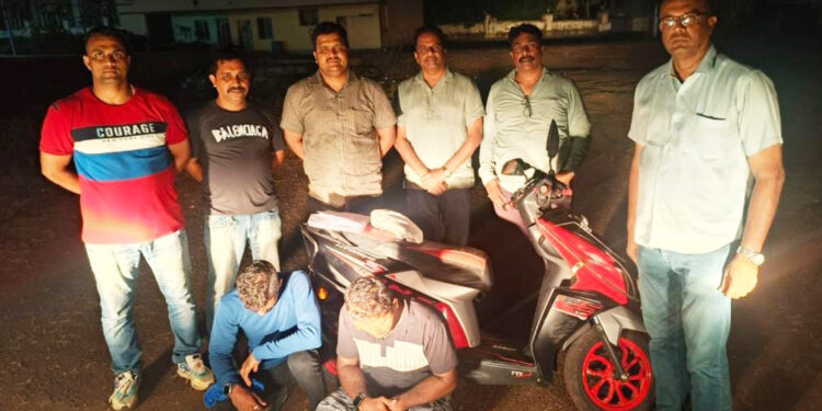 अमली पदार्थ बाळगल्याप्रकरणी दोघांवर गुन्हा