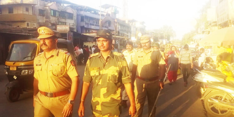 रसायनीत पोलिसांचे संचलन