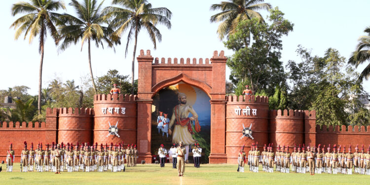 जिल्ह्यात महाराष्ट्र दिन उत्साहात