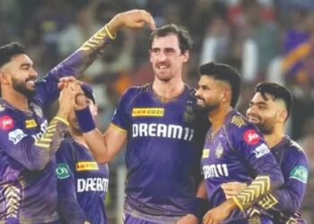 कोलकाता दिमाखात अंतिम फेरीत