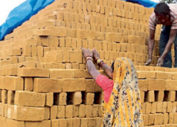 अवकाळीने वीटभट्टी व्यावसायिक धास्तावले