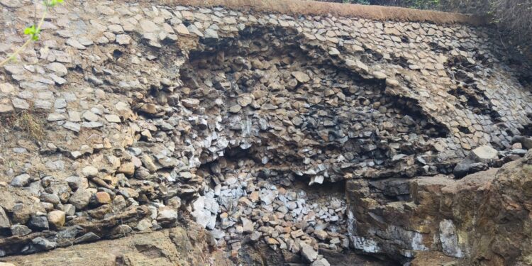 उमटे धरणफुटीची भीती