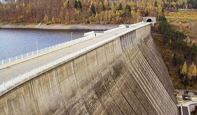 रायगडकरांना पावसाची प्रतिक्षा