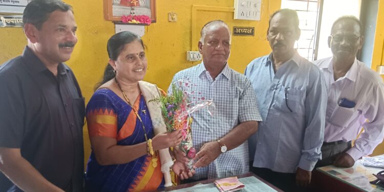 मुख्याध्यापकपदी अर्चना खोत