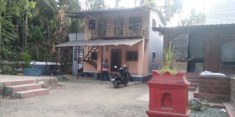 रेवदंडामध्ये चाकुचा धाक दाखवून चोरी