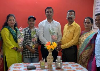 पतसंस्थेतर्फे विविध मान्यवरांचा सत्कार