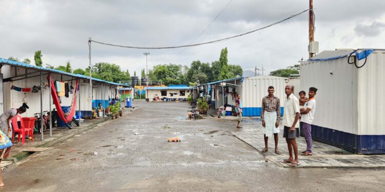 मुख्यमंत्री साहेब, आम्हाला घरे कधी मिळणार?