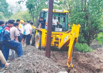 कोल्हारेतील नाल्याने घेतला मोकळा श्‍वास