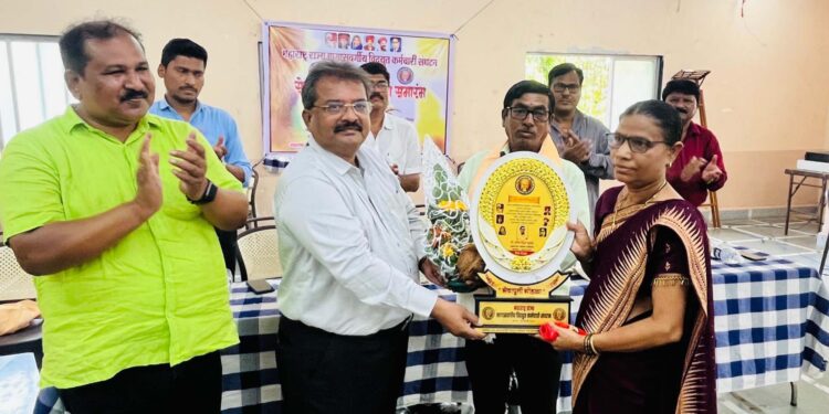 संतोष मुसळे सेवानिवृत्त