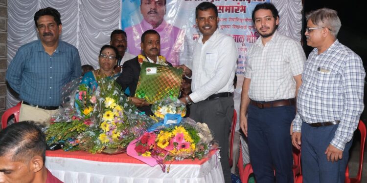 प्रकाश मोहिते निवृत