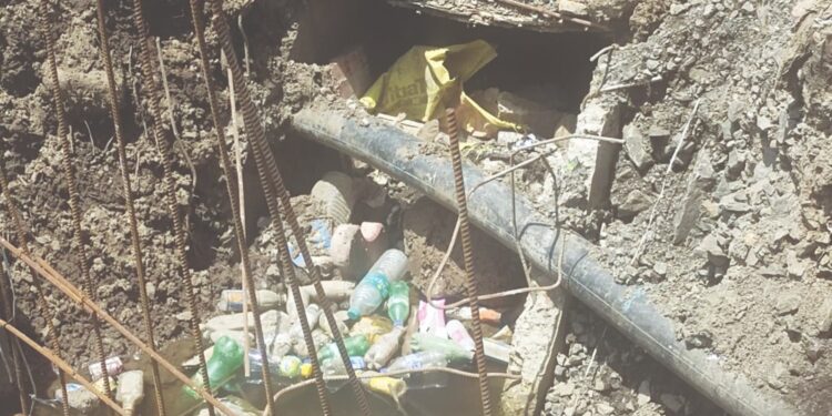 अपुर्ण मोरीचे काम पूर्ण करा: संदीप चिरायु