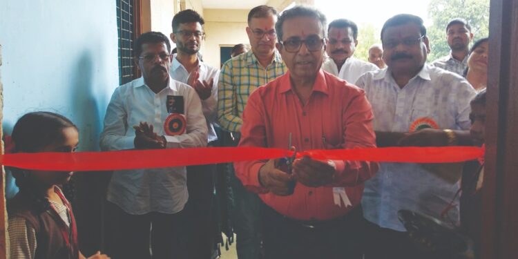 विज्ञान प्रयोग शाळेचे उद्घाटन