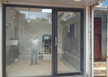 एटीएममध्ये पैसे नसल्याने नागरिक त्रस्त