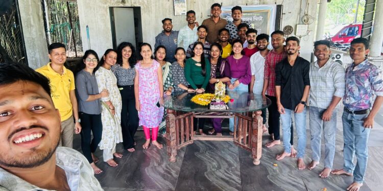 दहा वर्षानंतर जुळून आले मैत्रीचे स्नेहबंध