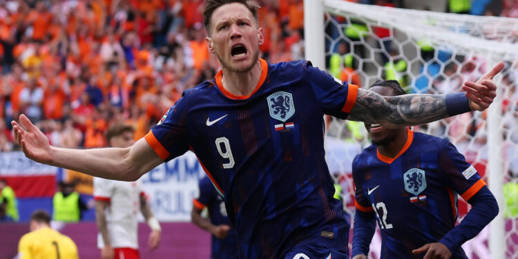 नेदरलँड्सची डच संघावर मात