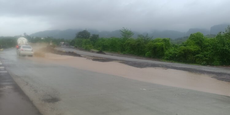 मुंबई-गोवा महामार्गाचे वाजले तीनतेरा