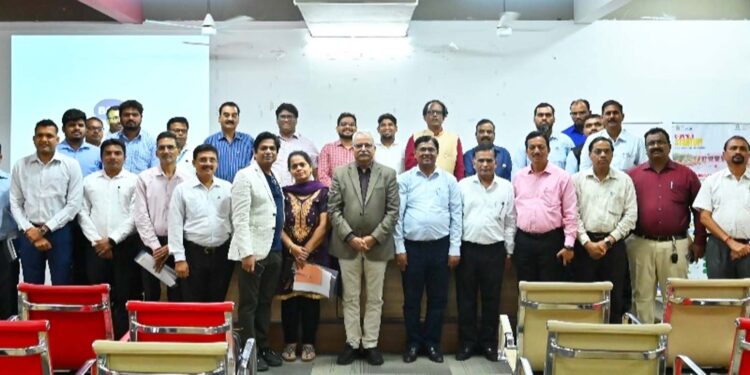 उद्योजक-प्राध्यापक चर्चासत्राचे आयोजन