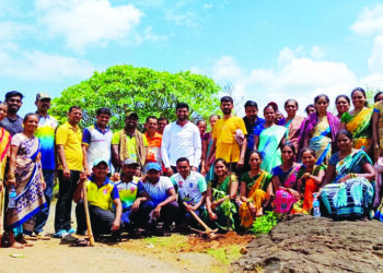 विश्‍वास उभारे प्रतिष्ठानचा वृक्षारोपणाचा उपक्रम