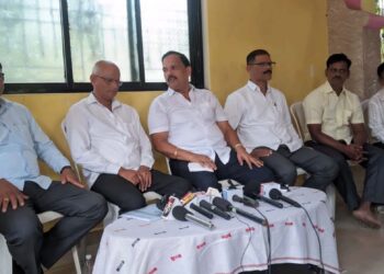 बांधकाम व्यावसायिकाविरोधात एल्गार