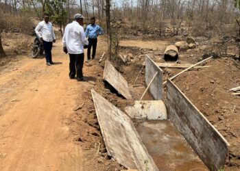 भेरव ते कामथेकरवाडी ग्रामस्थांची वाट बिकट