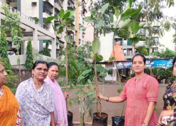 एक झाड माझ्या सत्यवानासाठी