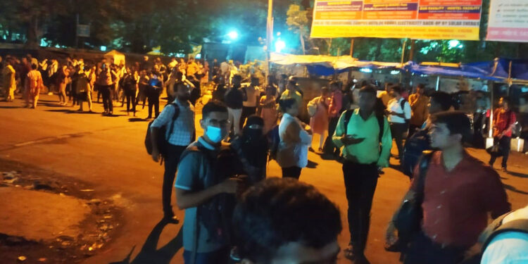 करंजाडे ते पनवेल रेल्वेस्टेशन बसफेर्या वाढवा