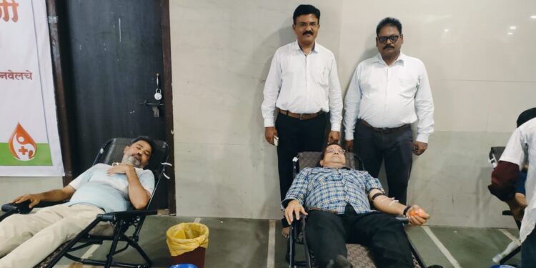 झुलेलाल ट्रस्ट रक्तदान शिबीर