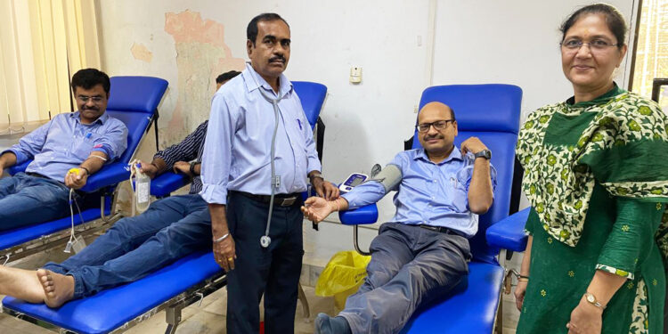 गेल इंडिया उसर येथे रक्तदान शिबीर