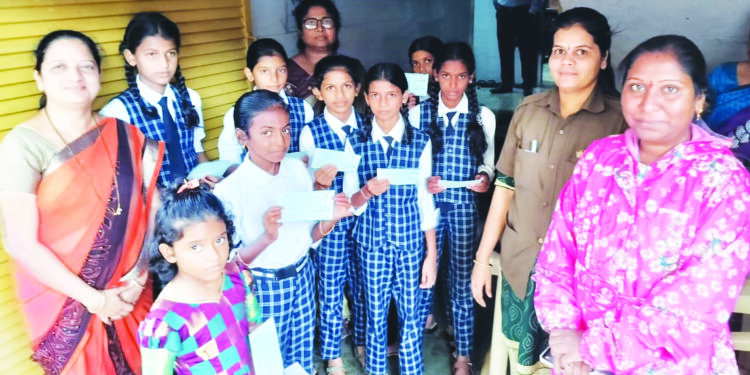 विद्यार्थ्यांना मिळाला प्रवासी पास