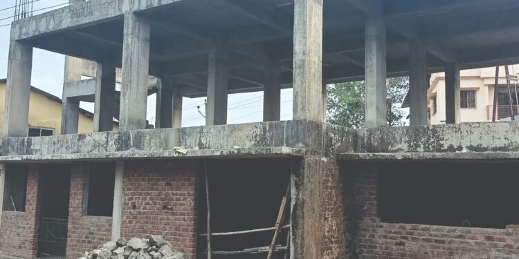 मच्छी मार्केटचे काम निधी अभावी रखडले