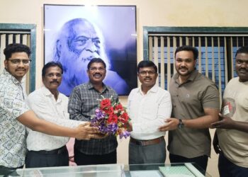 जिजामाता शिक्षण संस्थेत वृक्षारोपण