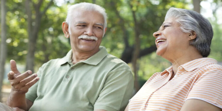 वृद्धांसाठी आनंदाची बातमी! ‘या’ योजनेंतर्गत होणार मोफत उपचार