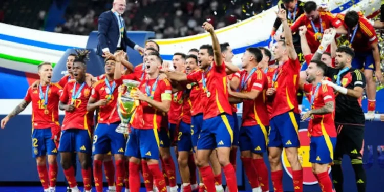 स्पेन युरो चॅम्पियन! नोंदवला जागतिक विक्रम