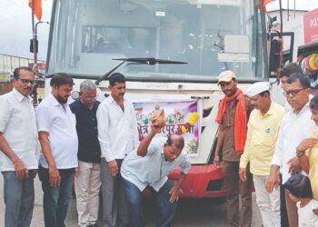 समीप दिसे पंढरी, याच मंदिरी माझी माऊली