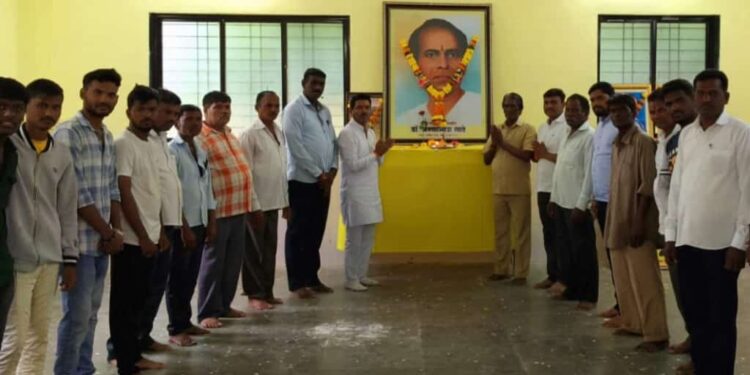 अण्णाभाऊ साठे यांची पुण्यतिथी साजरी