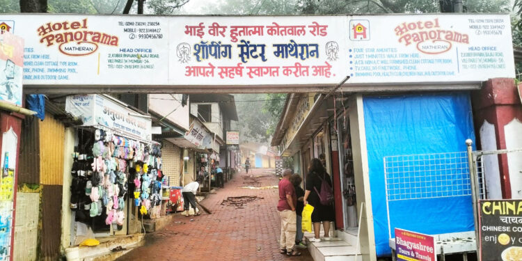 हुतात्मा कोतवाल मार्केट रस्त्याची दुरवस्था