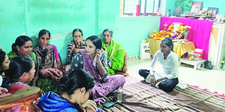 चित्रलेखा पाटील यांच्याकडून सांत्वन