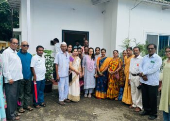 चित्रलेखा पाटील यांच्याकडून यशश्रीच्या कुटुंबियांचे सांत्वन