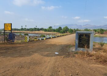 पाच कोटी खर्चूनही रस्ता नाही