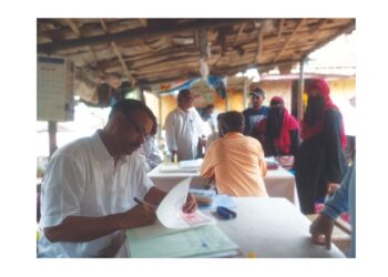 बहिणींची तहसील कार्यालयावर गर्दी