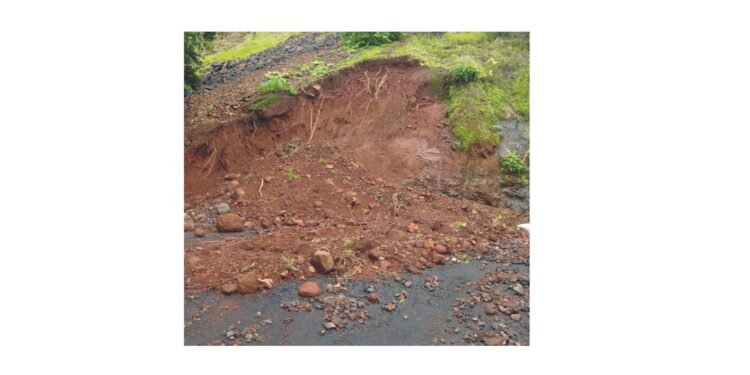 तुंगी गावाचा रस्ता धोकादायक