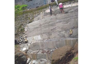 अखेर ‘उमटे’चे भगदाड बुजवले