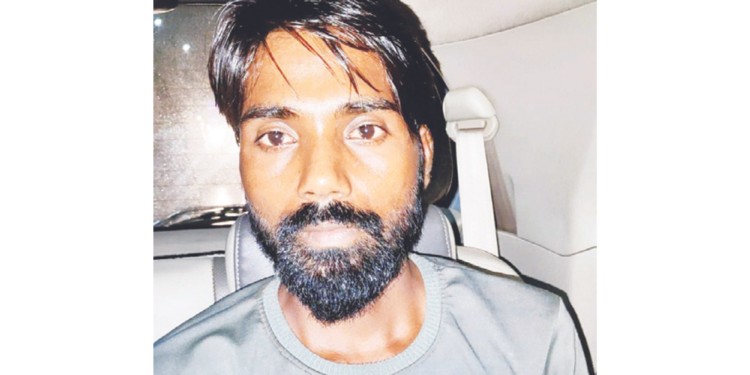 बक्षीस लावलेला आरोपी ताब्यात
