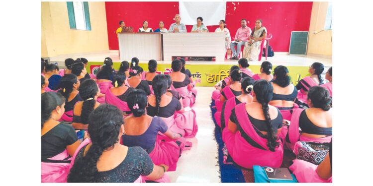 अलिबागमध्ये अंगणवाडी सेविकांना मार्गदर्शन