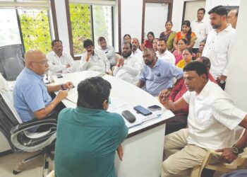 उरण वीज कार्यालयावर धडक मोर्चा