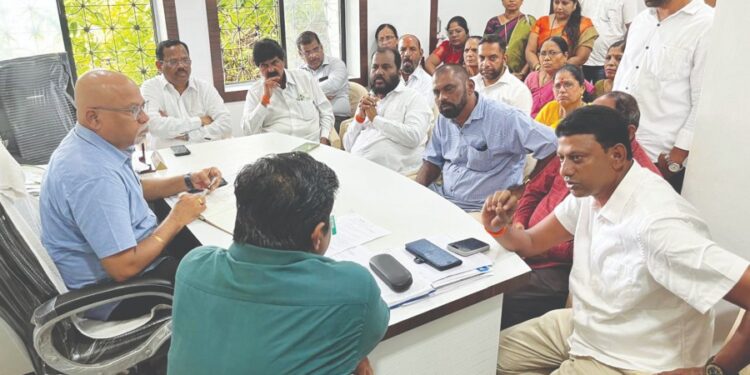 उरण वीज कार्यालयावर धडक मोर्चा